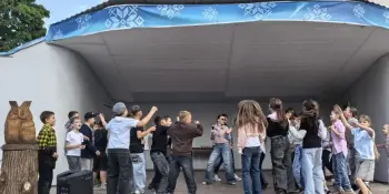 22 мая в парке культуры и отдыха имени Максима Горького для четвероклассников нашей школы прошла дискотека "Музыкальный калейдоскоп".